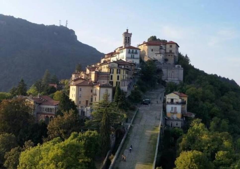 Lago Maggiore, Leggiuno, Ampio Appartamento ภายนอก รูปภาพ