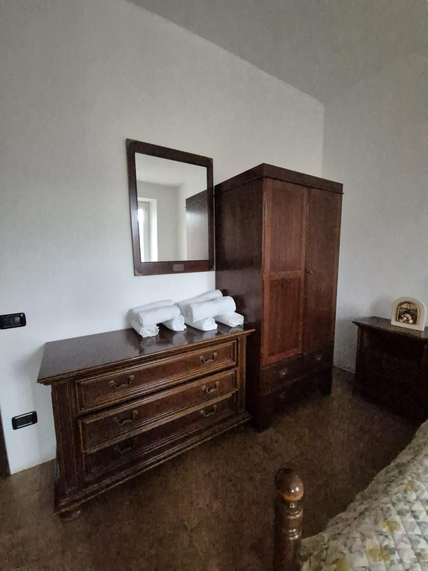 Lago Maggiore, Leggiuno, Ampio Appartamento ภายนอก รูปภาพ